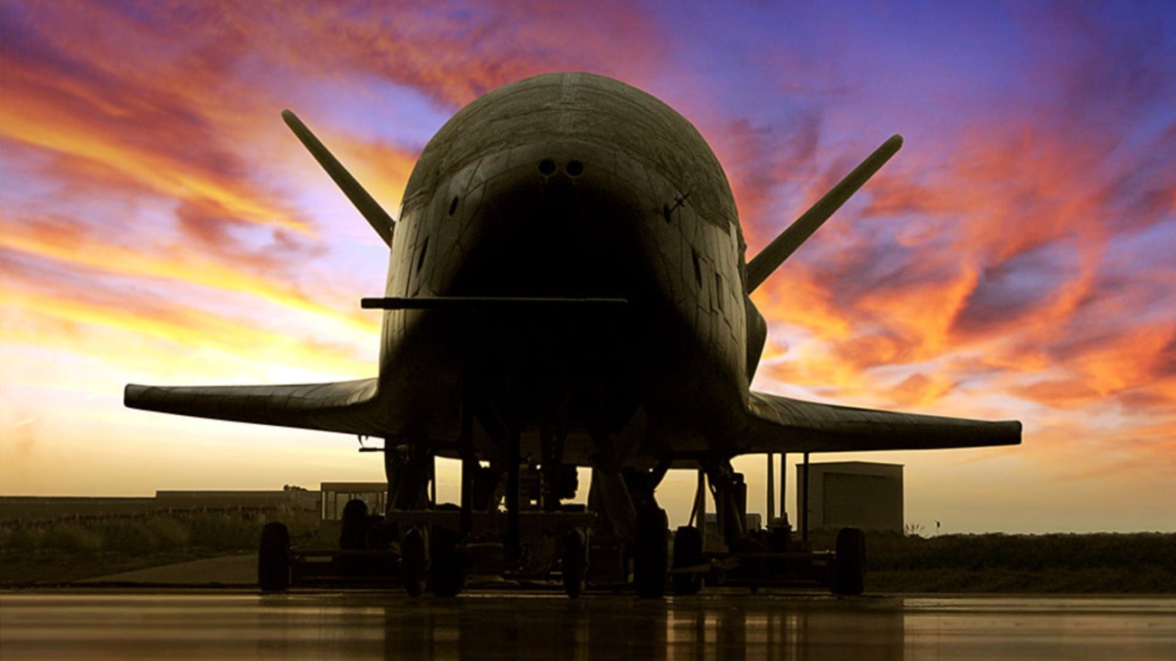 an-official-photo-of-the-x-37b.jpg