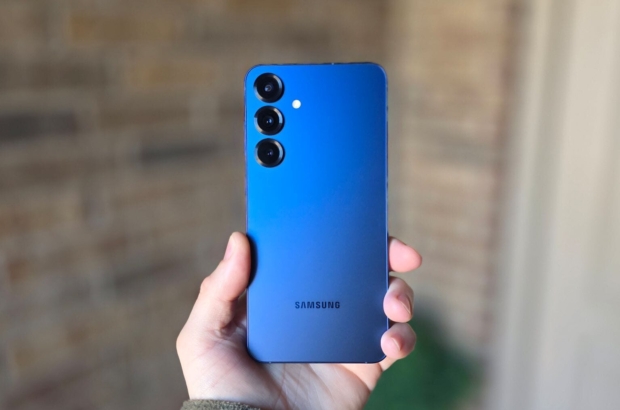 back-of-the-galaxy-s25-plus-in-blue.jpg